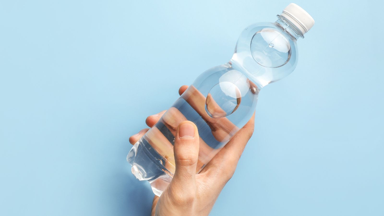 13 Best Alkaline Water Brands (Highest pH) to Drink This Summer