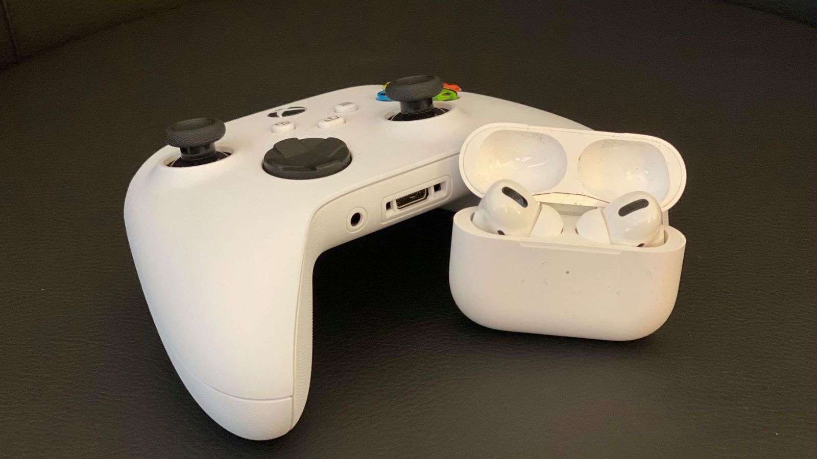 Can You Connect Airpods to Xbox One? (How to Do, and Alternative Solutions)