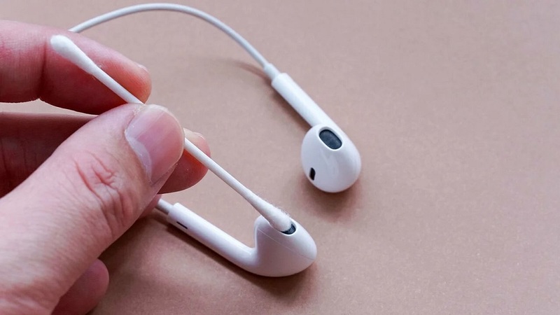 Strategies To Increase The Life Of Earphones And Earbuds