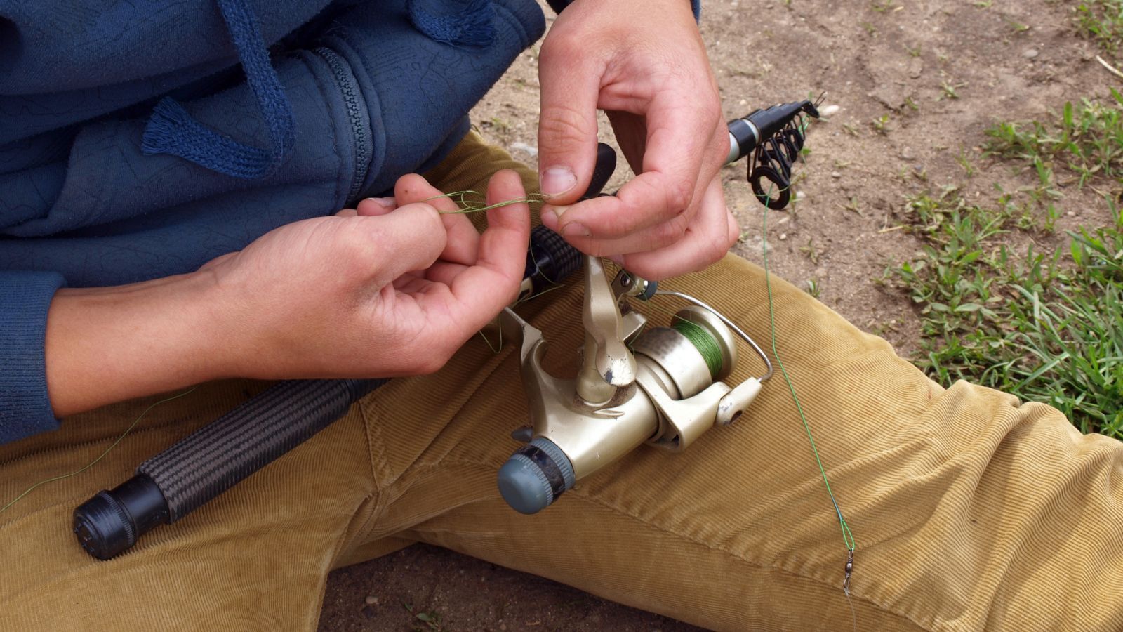 How To Tie 2 Fishing Lines Together [Useing Double Uni Knot!]