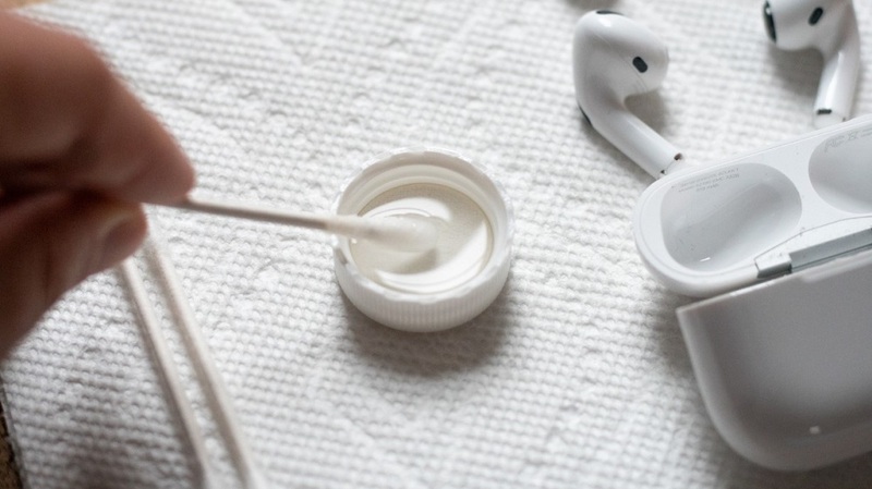 Clean Your Apple AirPods