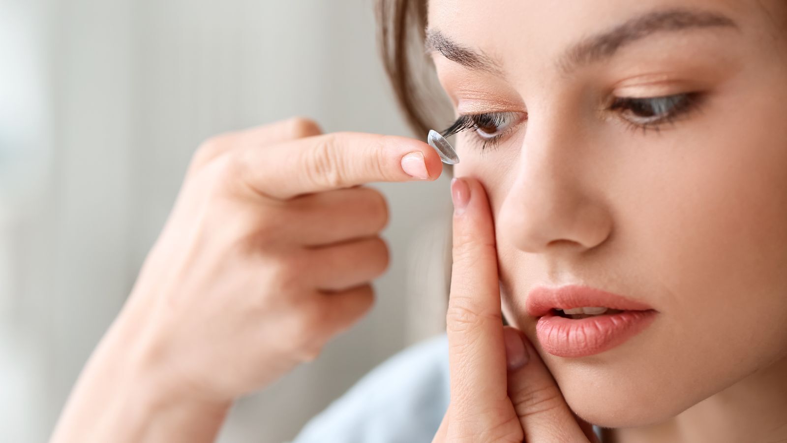 10 Best Contact Lenses Brands: Find The Right Lenses For You