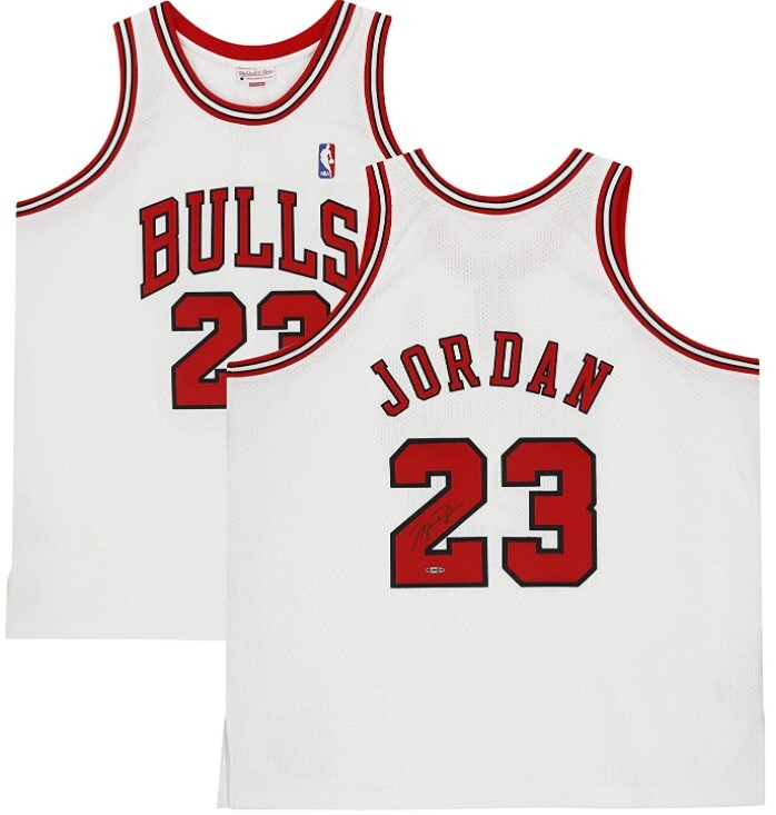 Michael Jordan Chicago Bulls Autographed 1997-98 NBA Jersey