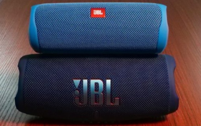 Comparison Between JBL Charge 5 And Flip 5