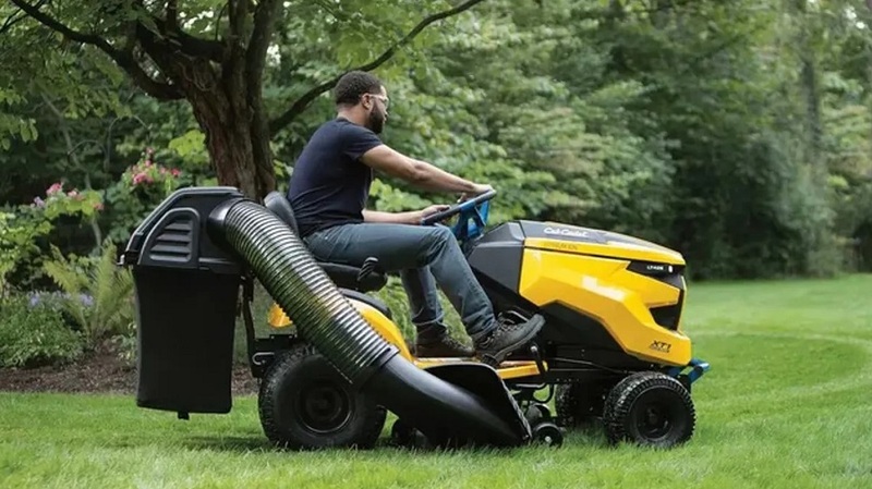 Renting or Purchasing a Riding Lawn Mower More Affordable